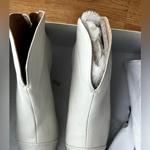 SCHUTZ KITTEN HEEL LOW HEEL BOOTS BOOTIES